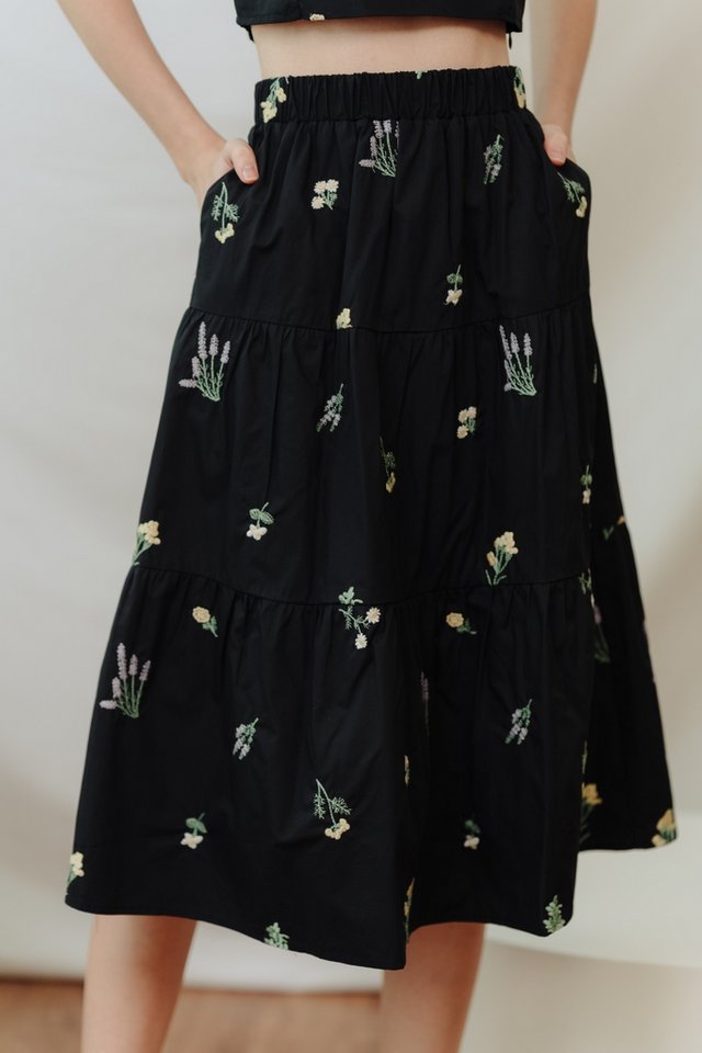 Chloe Embroidery Midi Skirt in Black