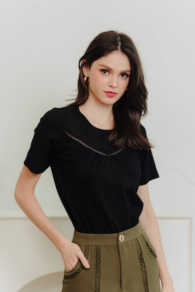 Bethany Embroidery Cotton Tee in Black (XS)