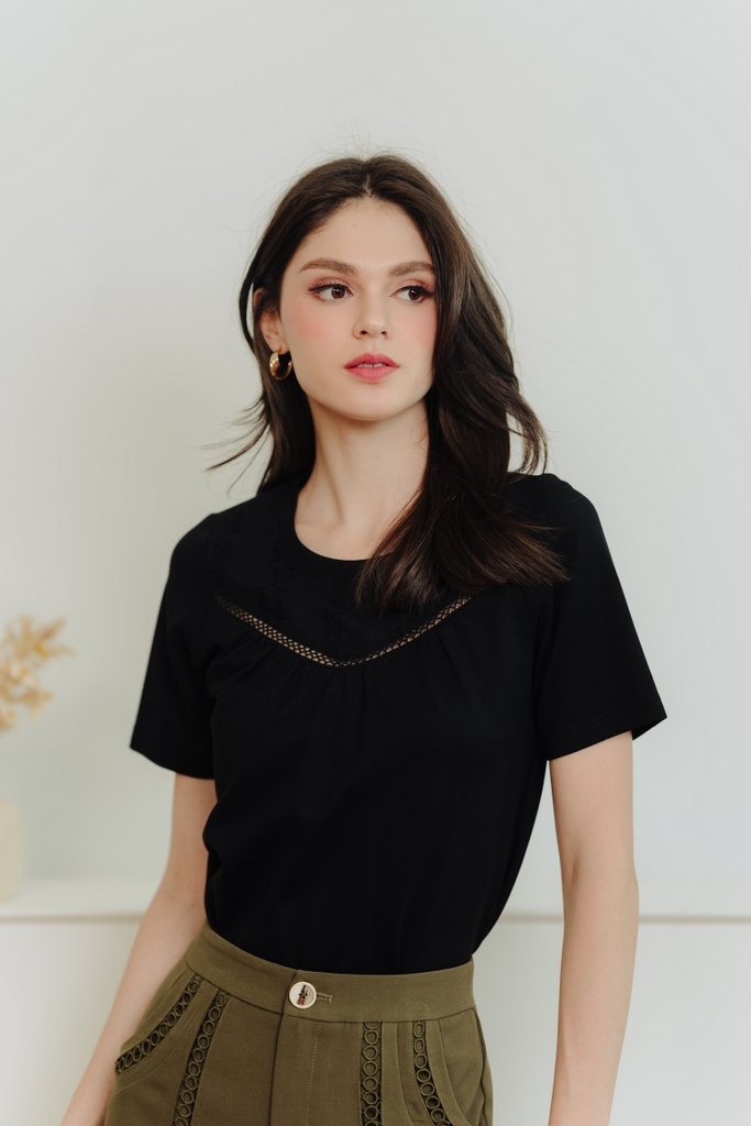 Bethany Embroidery Cotton Tee in Black (XS)
