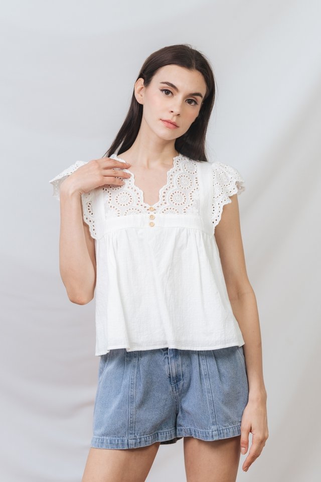 Opal Eyelet Relax Top in White