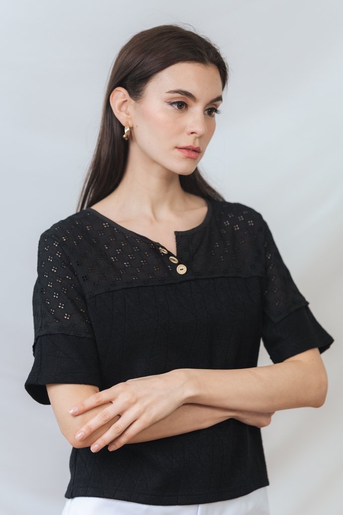 Stevie Knit Button Sleeve Top in Black(S)