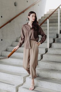 Colleen Button Shirt in Brown (L)