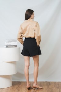 Barbara Drawstring Linen Short in Black (XS)