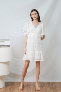 Lorelei Lace Flare Sleeves Dress in White (XS)