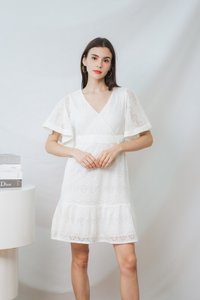 Lorelei Lace Flare Sleeves Dress in White (XS)