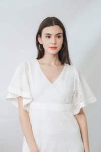 Lorelei Lace Flare Sleeves Dress in White (XS)