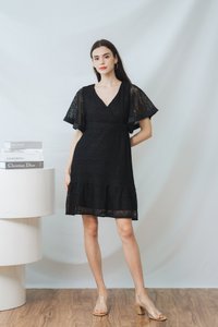 Lorelei Lace Flare Sleeves Dress in Black (XS)
