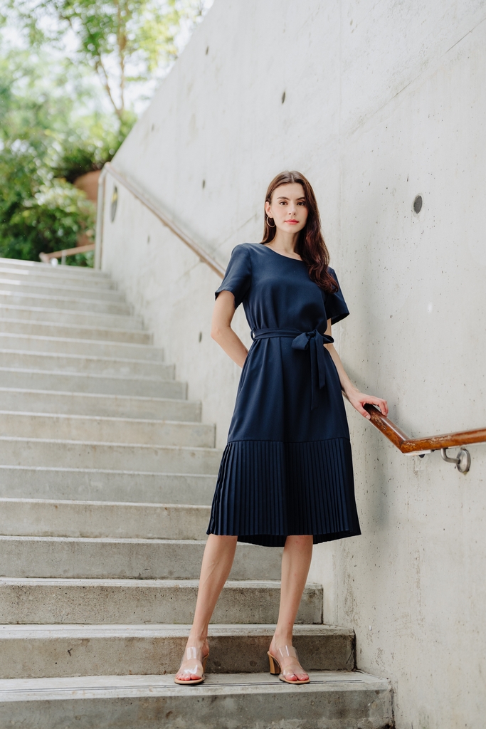 Reese Pleated Hem Midi Dress in Navy