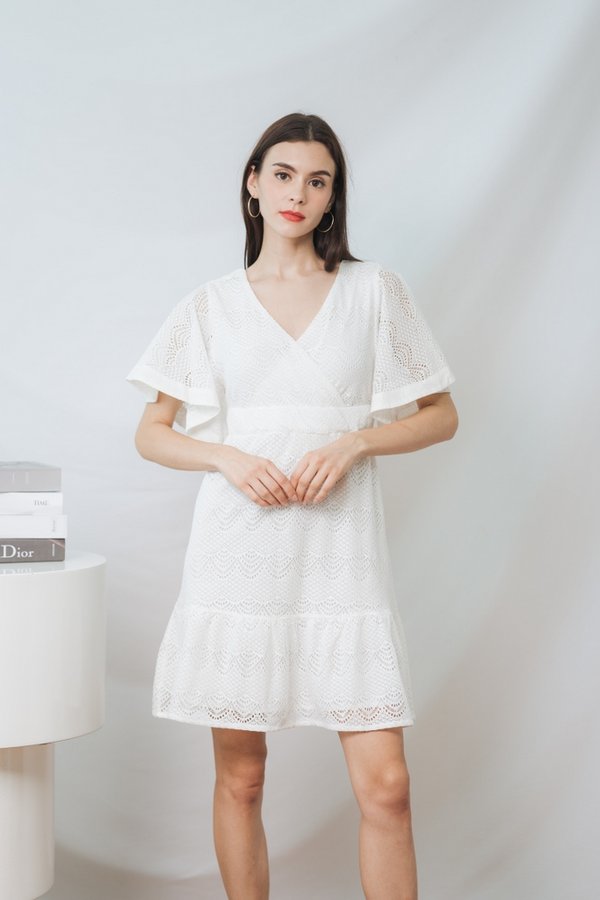 Lorelei Lace Flare Sleeves Dress in White (XS)
