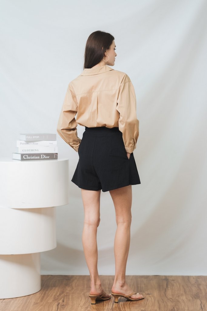 Barbara Drawstring Linen Short in Black (XS)