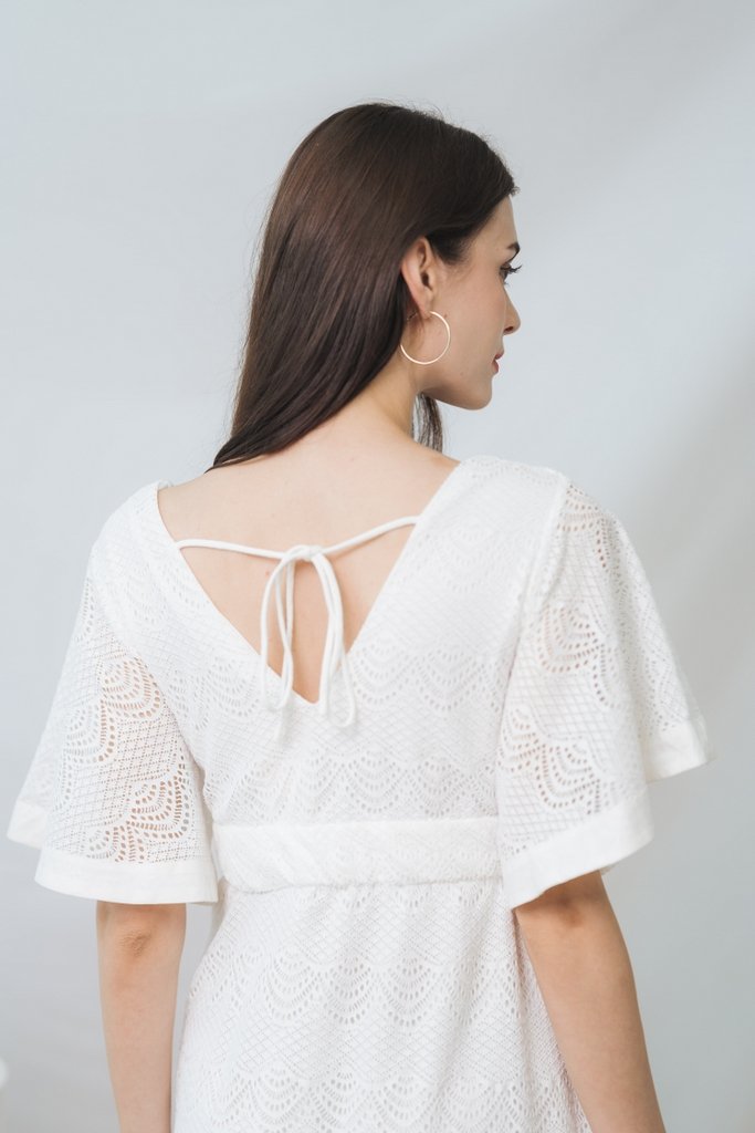Lorelei Lace Flare Sleeves Dress in White (XS)