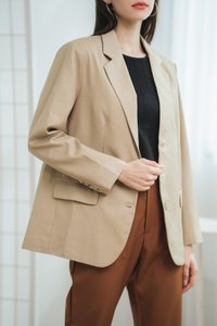 Annette Tailored Blazer in Khaki (L)