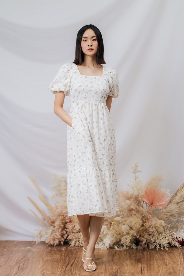 Florenza Floral Eyelet Maxi Dress in White (XXL)