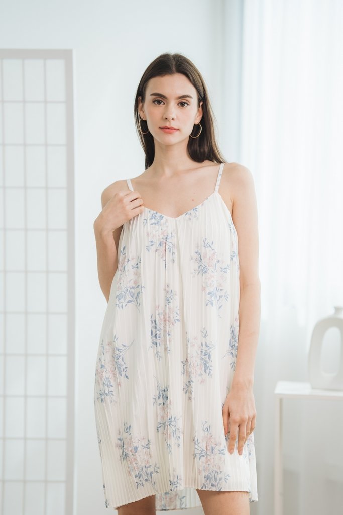 Bellerose Florals Pleats Dress in White (XL)