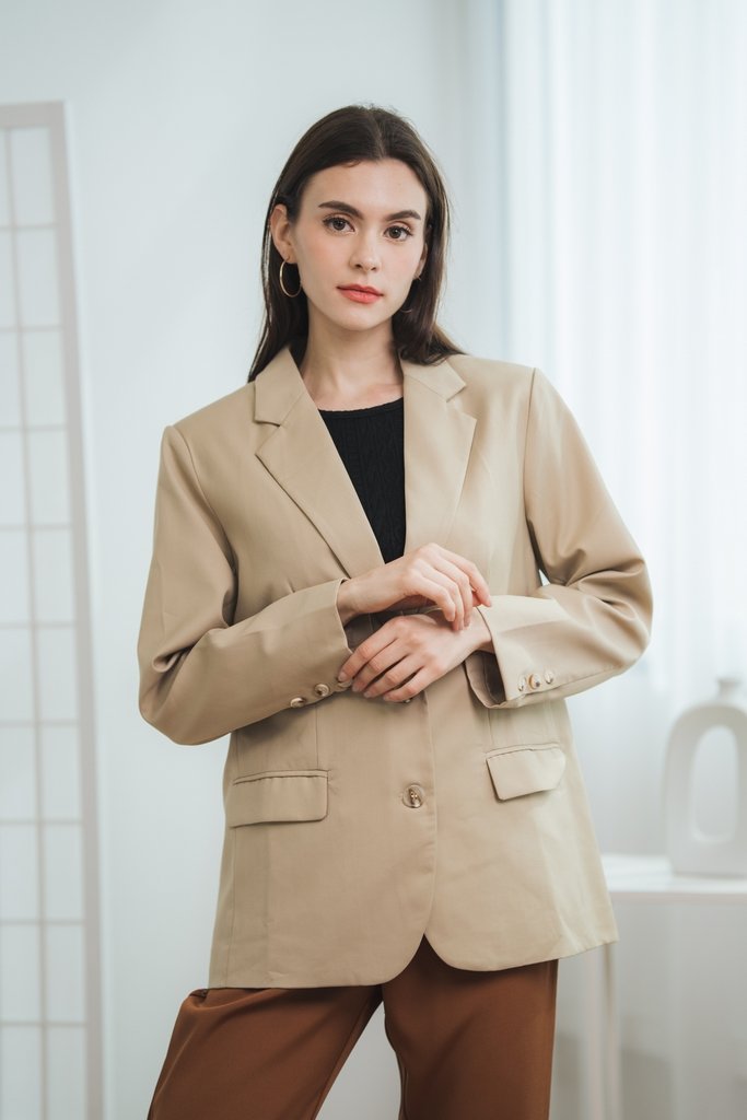 Annette Tailored Blazer in Khaki (L)