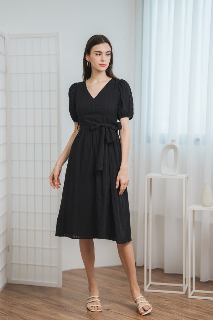 Hera Puff Sleeve Midi Dress in Black (XS)