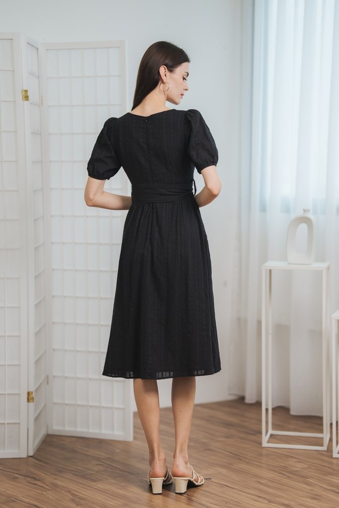 Hera Puff Sleeve Midi Dress in Black (XS)