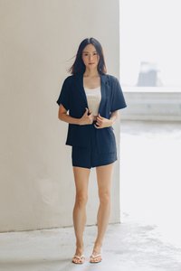 Yara High Waisted Short in Navy (XS)