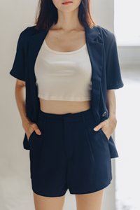Yara High Waisted Short in Navy (XS)