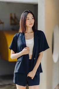 Yara High Waisted Short in Navy (XS)
