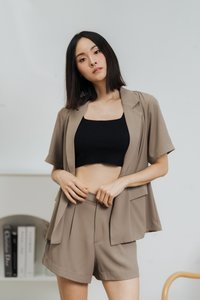 Yara High Waisted Short in Khaki (XS)