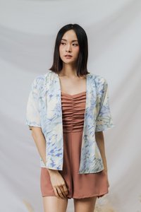 Emry Printed Kimono in Blue (L)
