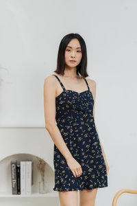 Danna Pleated Floral Dress in Navy (XS)