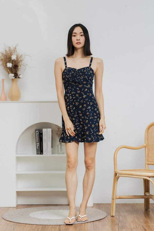 Danna Pleated Floral Dress in Navy (XS)