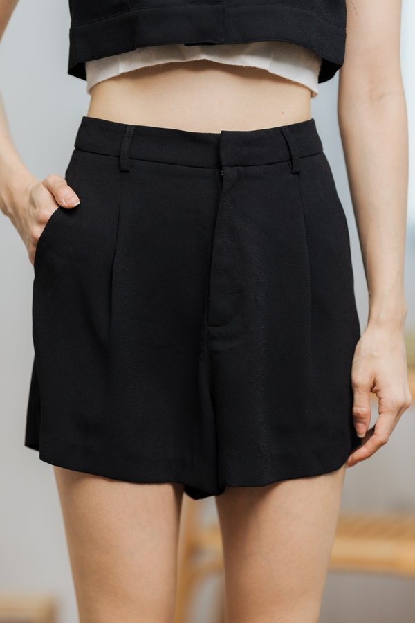 Aliza High Waisted Short in Black (XS)