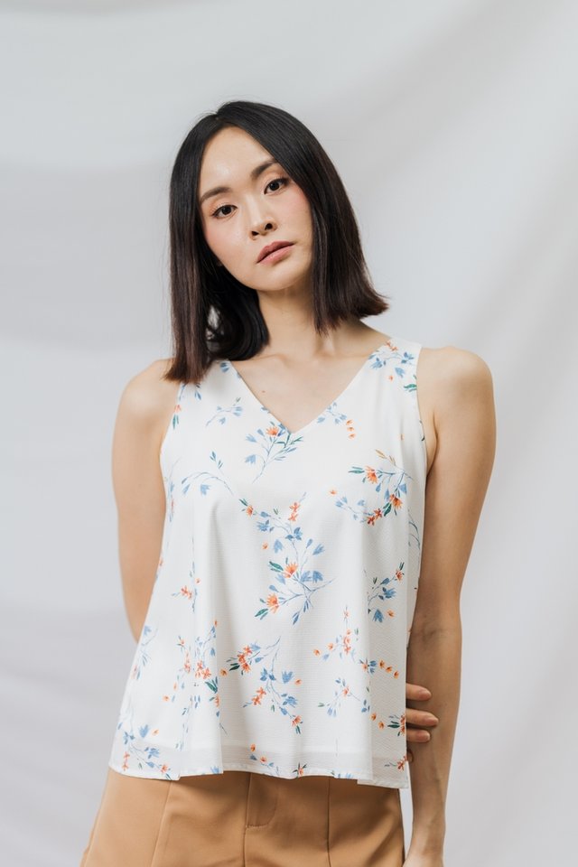 Liliana Printed Floral Top in White