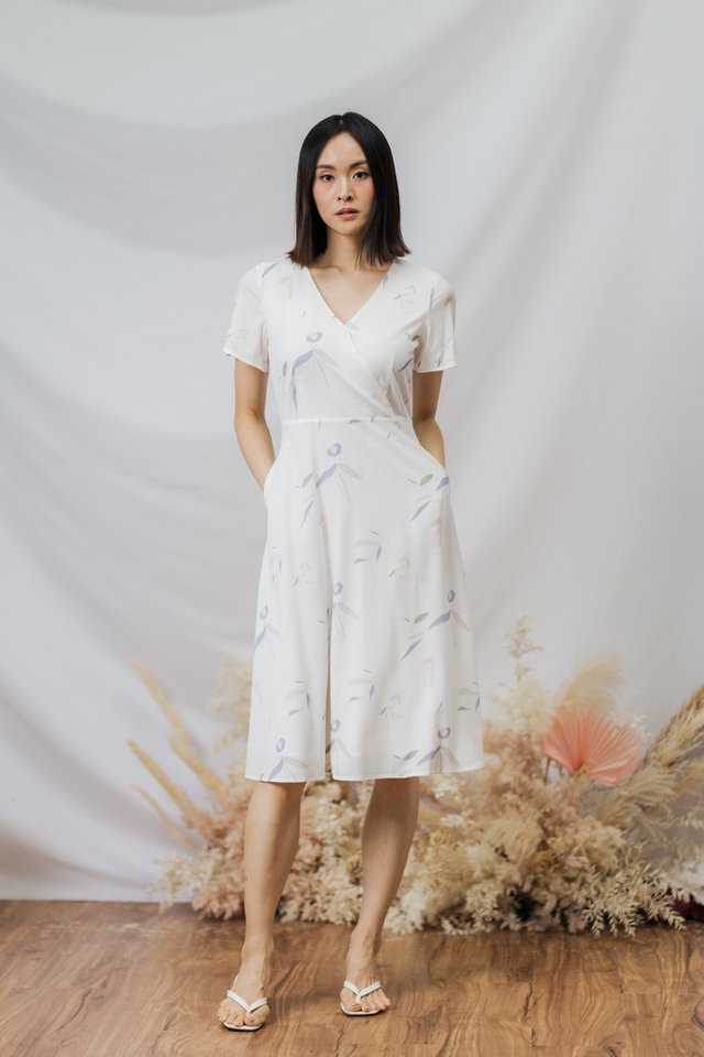 Elvie Printed Midi Dress in White