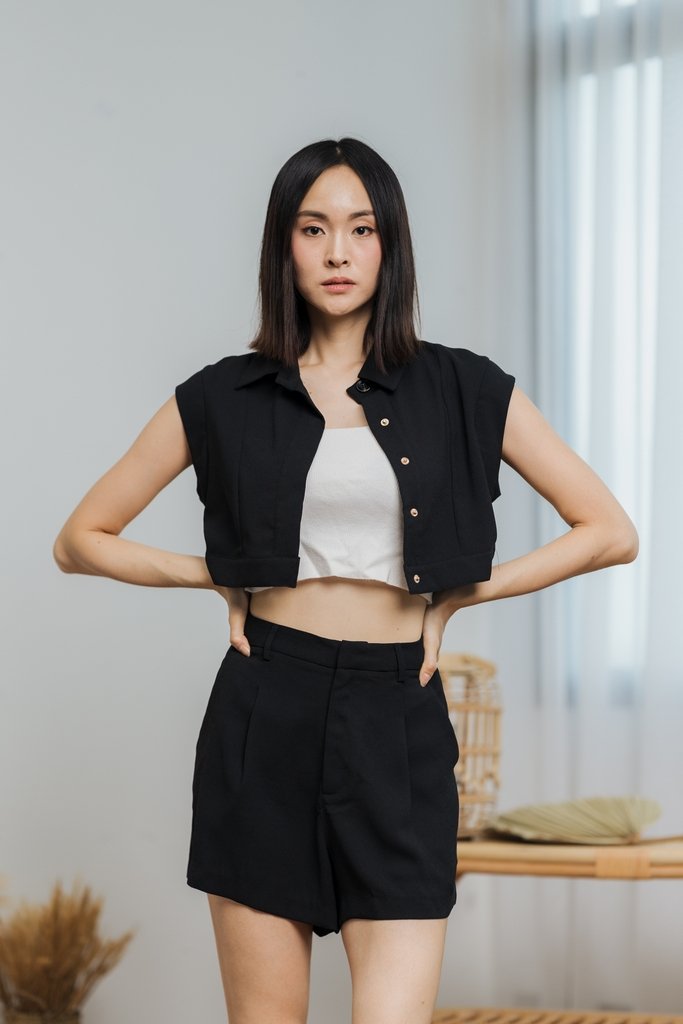 Aliza High Waisted Short in Black (XS)