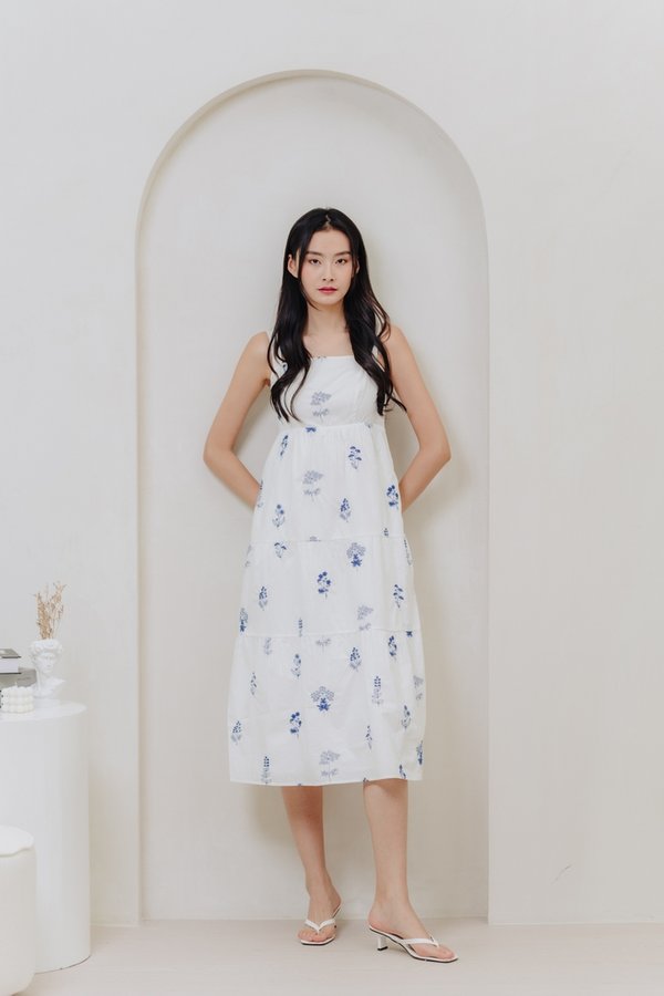Armani Embroidery Maxi Dress in White (XL)