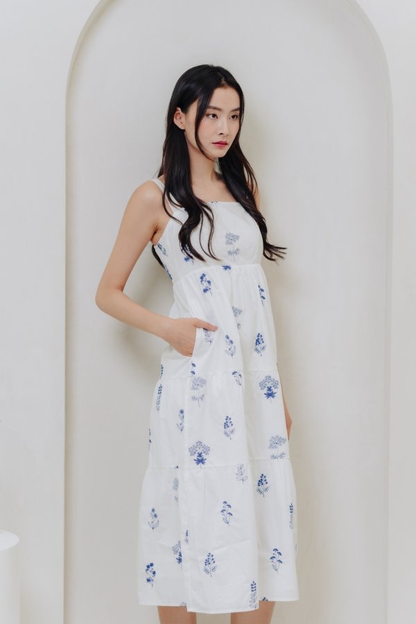 Armani Embroidery Maxi Dress in White (XL)