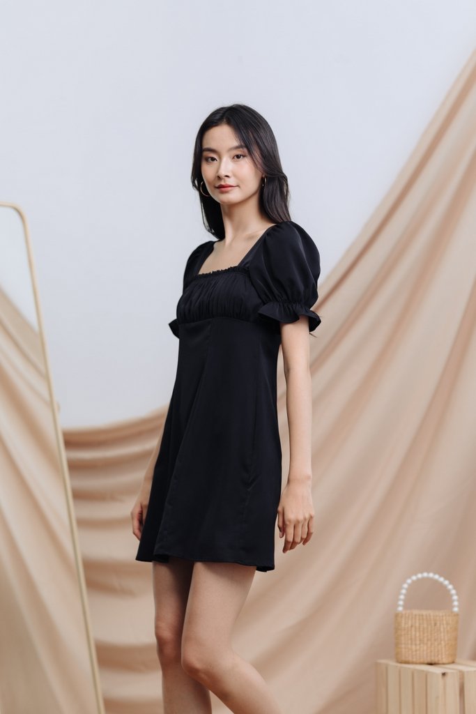 Ella Ruched Dress in Black (XS)