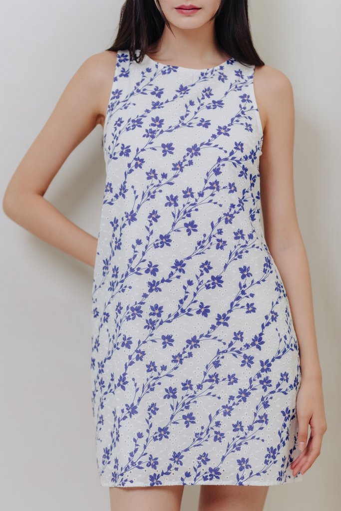 Evalina Eyelet Sleeveless Dress in Navy (M)