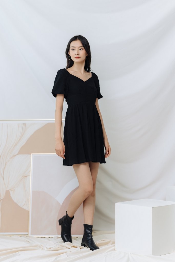 Aurelia Puff Sleeve Dress in Black (XS)
