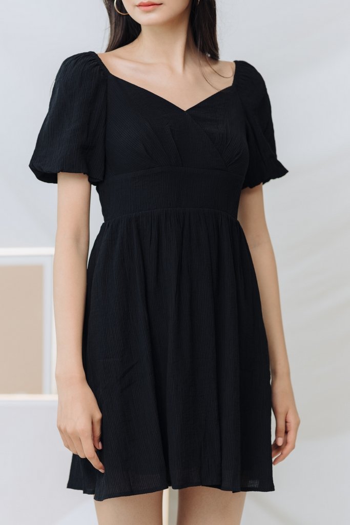 Aurelia Puff Sleeve Dress in Black (XS)