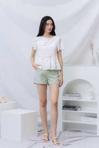 Beverly Pocket Shorts in Sage (XS)