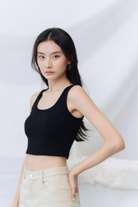 Calla Basic Ribbed Tank Top in Black