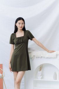 Ari Ruched Cotton Dress in Olive(M)
