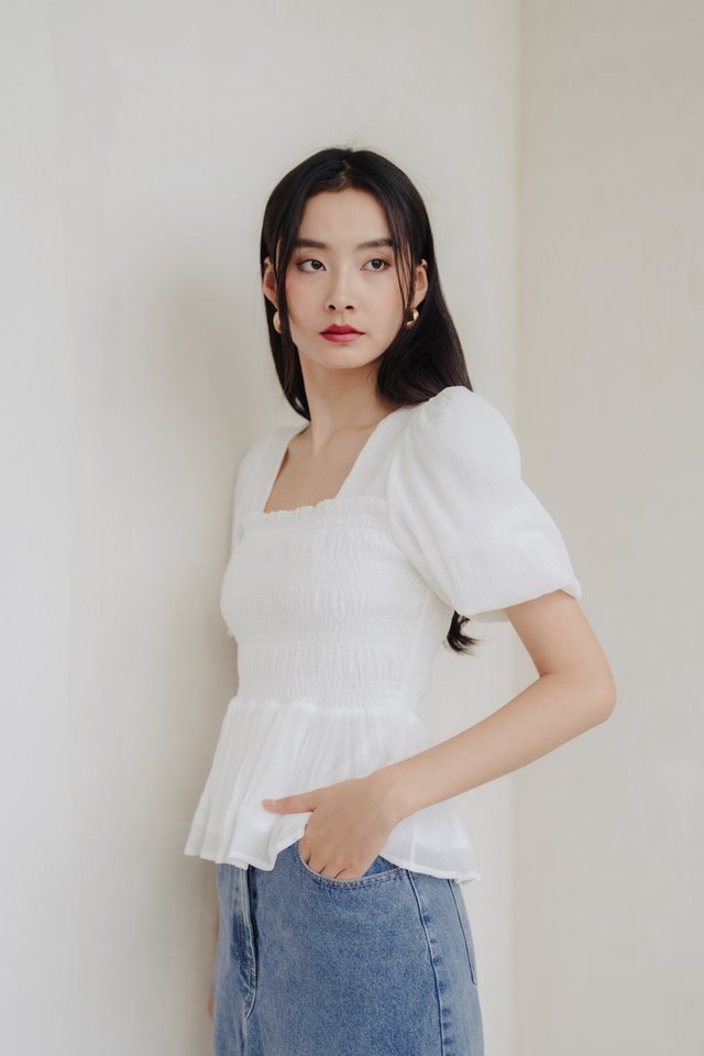 Elle Textured Smocked Top in White 