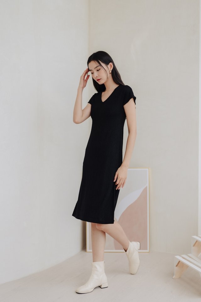 Clif Knit Midi Dress in Black