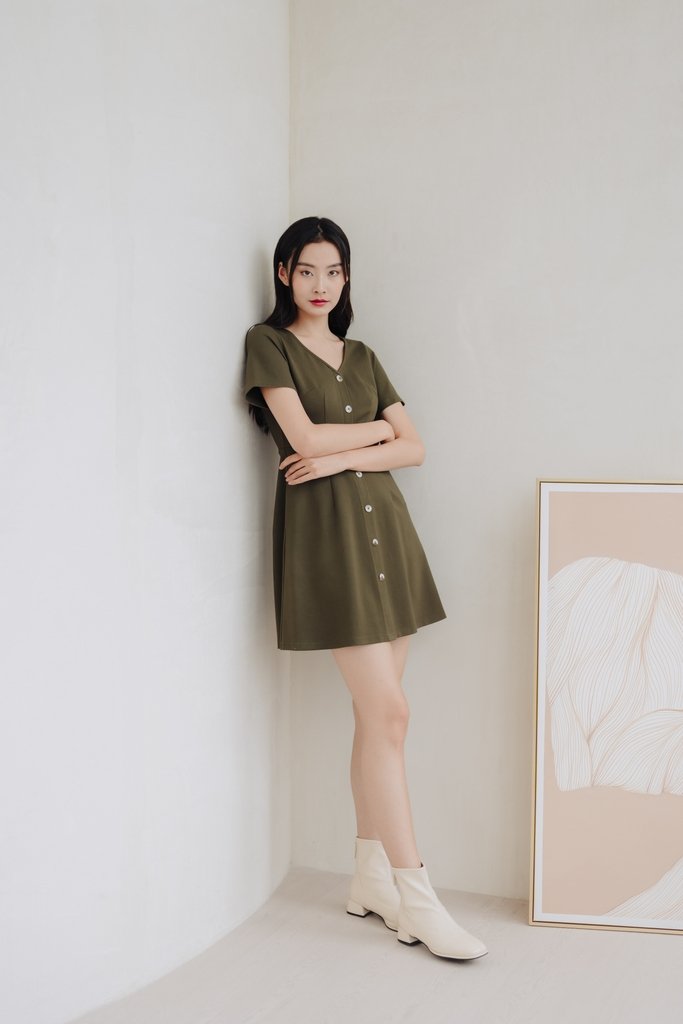 Wynter Buttons Cotton Dress in Olive (XS)
