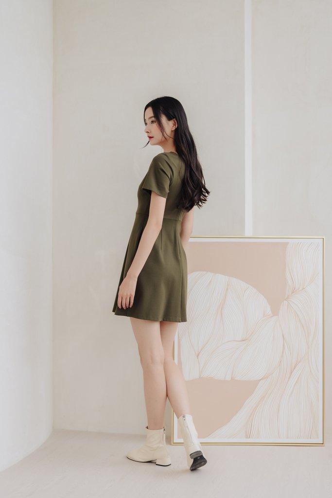 Wynter Buttons Cotton Dress in Olive (XS)