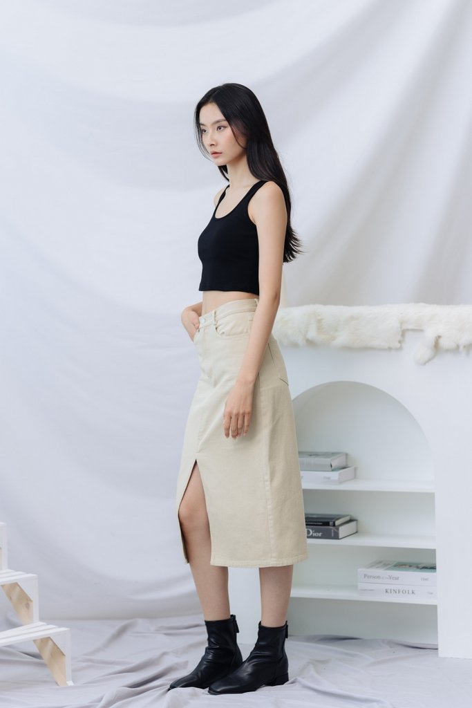 Calla Basic Ribbed Tank Top in Black