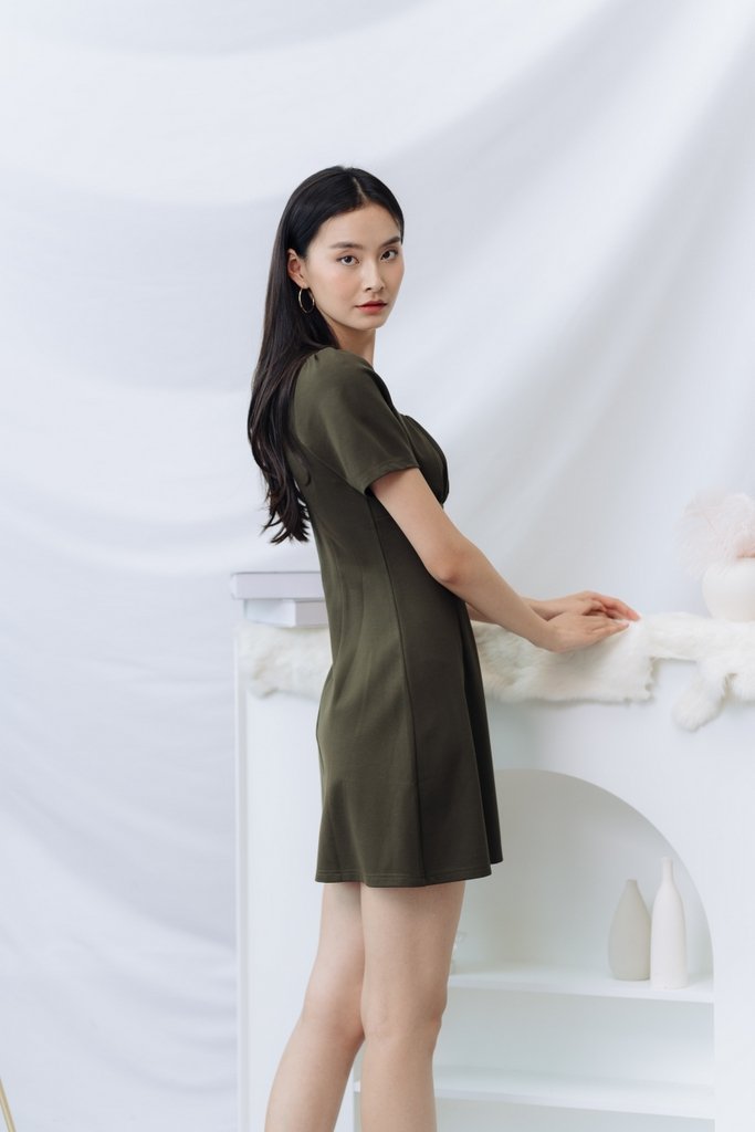 Ari Ruched Cotton Dress in Olive(M)