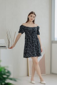 Karina Sweetheart Ruched Floral Dress in Black (XS)