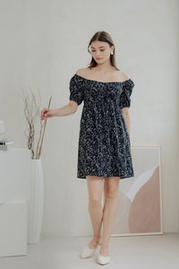 Karina Sweetheart Ruched Floral Dress in Black (XS)
