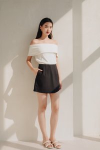 Skyla Curved Skort in Black
